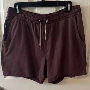 Men’s Vuori lounge shorts
